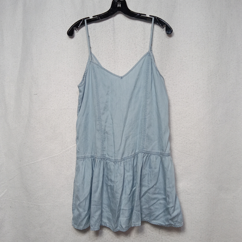 American Eagle Women's Chambray Shirt Size M Light Blue Spaghetti Straps